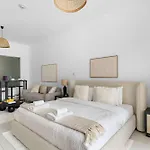 Silkhaus Seaside Studio In Palm Views West Tower